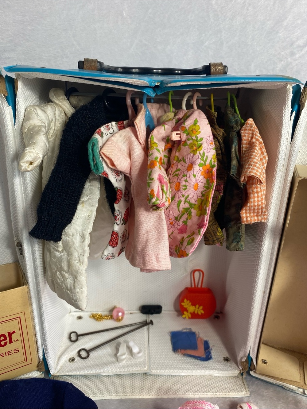 1963 Vintage Skipper Doll With Case & Clothes 1960s Lot Mattel Barbie Sister - Picture 10 of 16